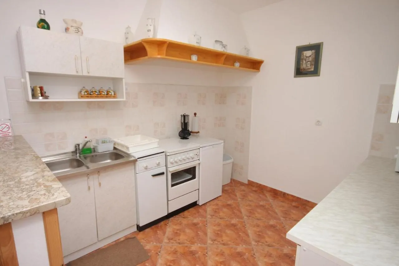 Apartments With A Parking Space Gracisce, Central Istria - Sredisnja Istra - 7134 Gracisce